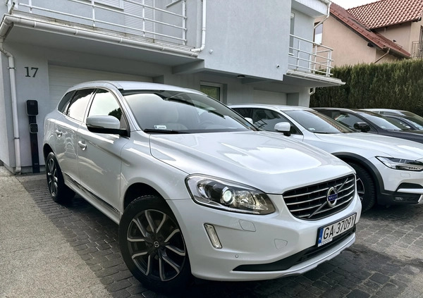 Volvo XC 60 cena 84900 przebieg: 180000, rok produkcji 2016 z Gdynia małe 56